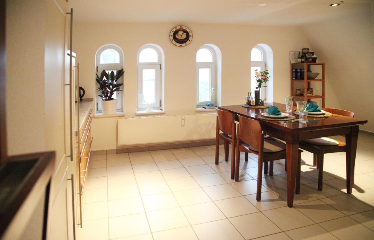 Wunderschoene Dachgeschoss - Maisonette Rostock Exteriör bild