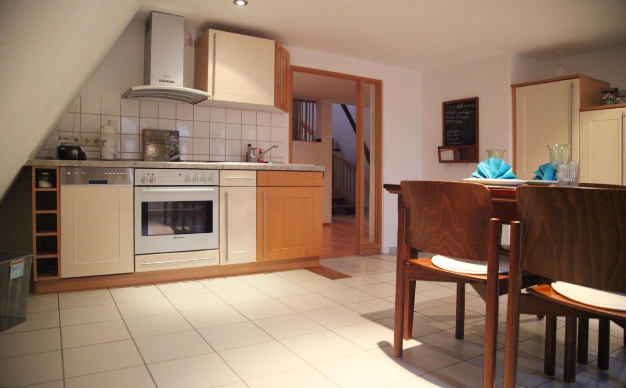 Wunderschoene Dachgeschoss - Maisonette Rostock Exteriör bild